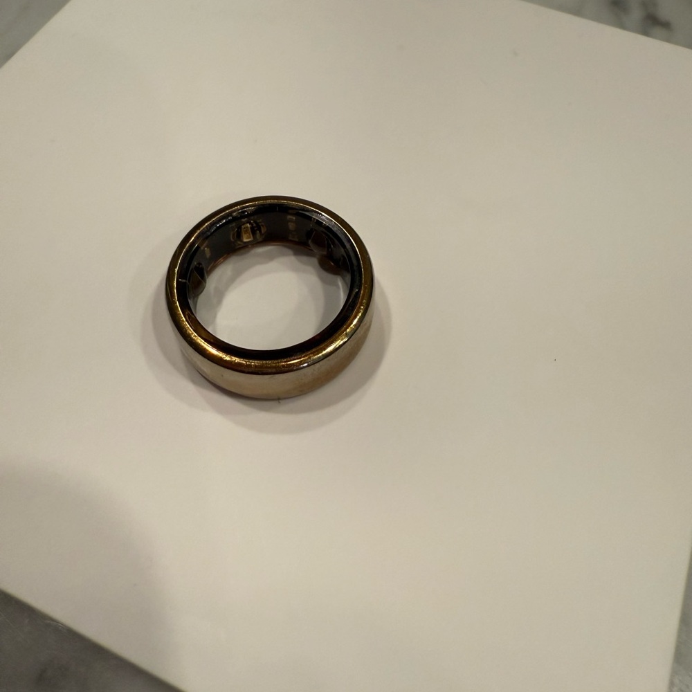 Oura Gold Metal Smart Ring & accessories